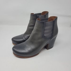 Kork Ease | Shirome Gray Leather Heeled Booties